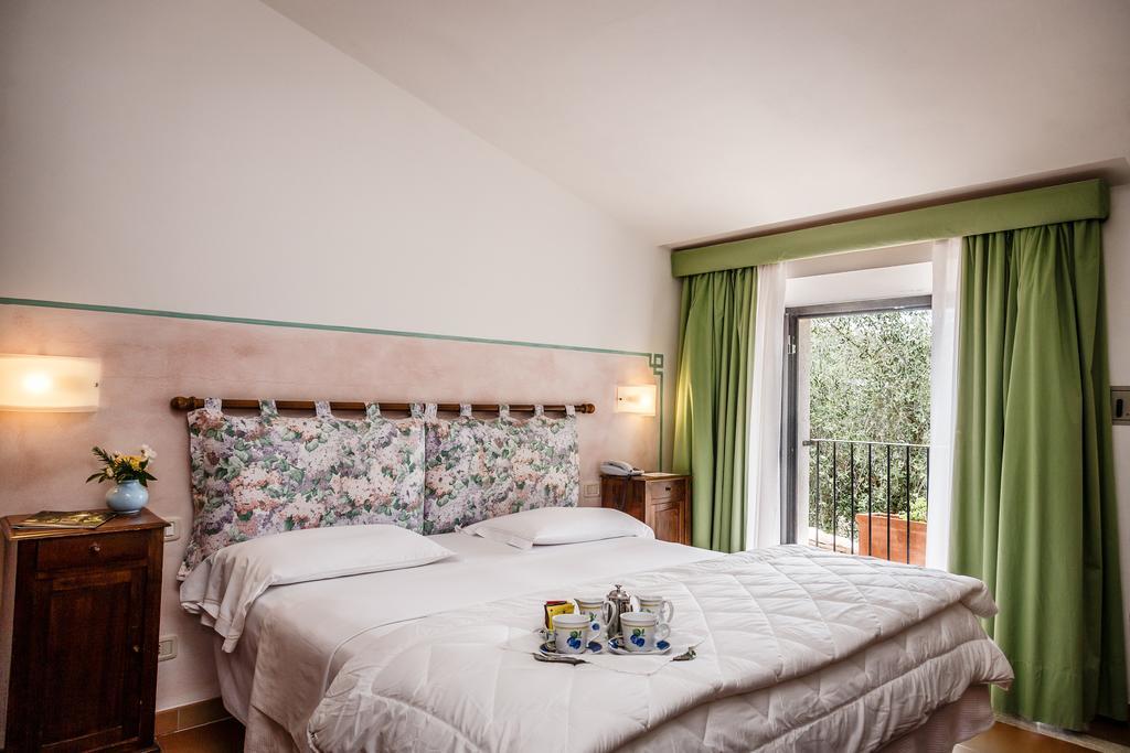 Villa Acquaviva Wine Resort Montemerano Exterior photo